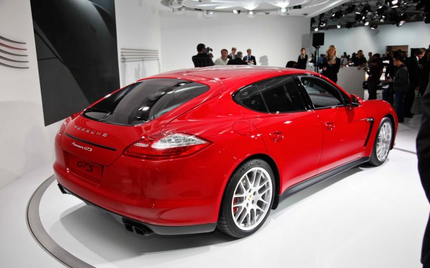 http://4.bp.blogspot.com/-mQ-Kzq4hJOg/UKp7y47IxVI/AAAAAAAAA8c/ekJ2FDy1W9I/s1600/2013-porsche-panamera-GTS-.jpg