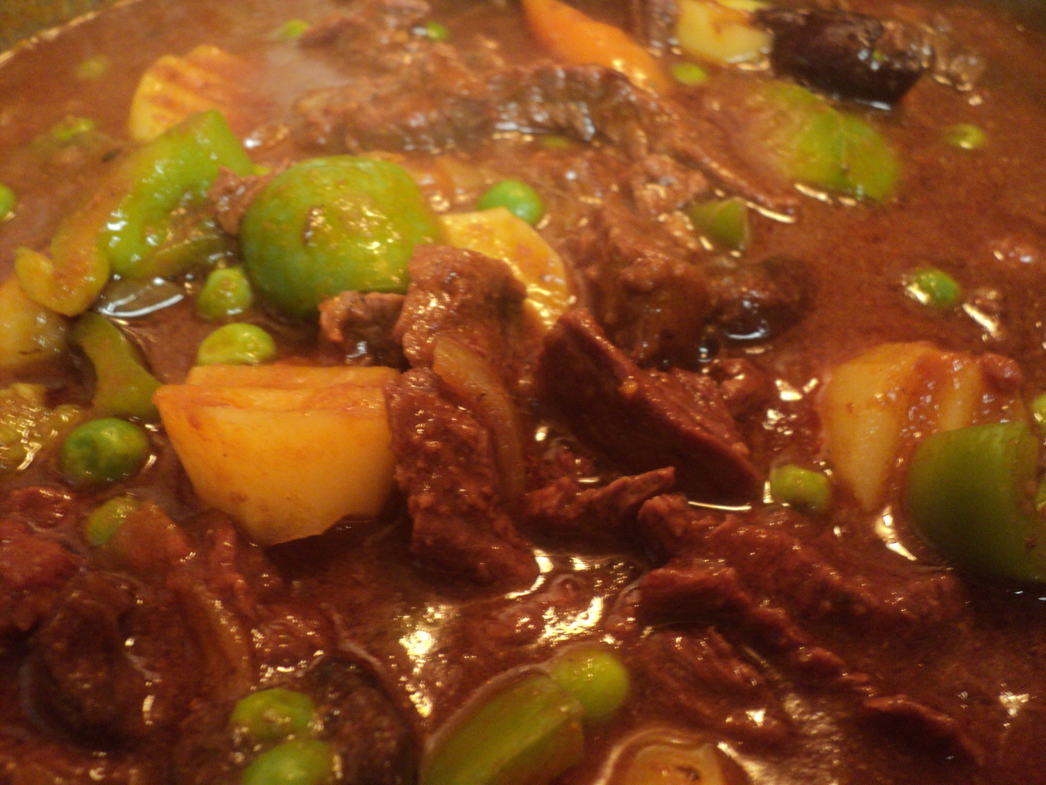 Haumea's Kanaka Kitchen Blog: Beef Caldereta (Filipino Cuisine)