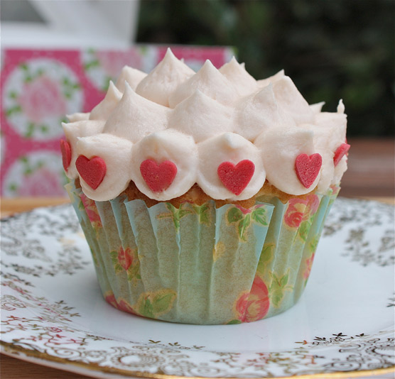 Love Bakery by Samantha Blears Dollybakes