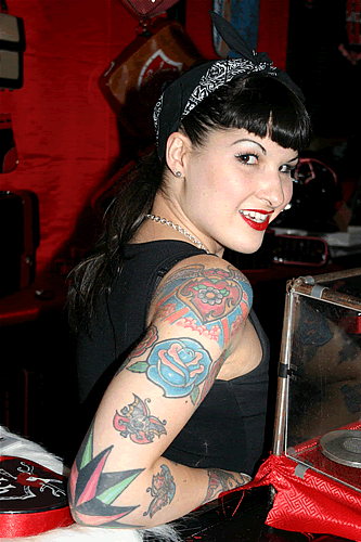 Girl Tattoos Girl Tattoos