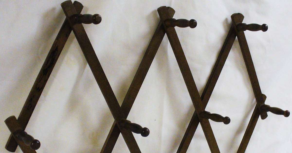 Kitschy Vintage Starstudded Accordion Hanging Rack