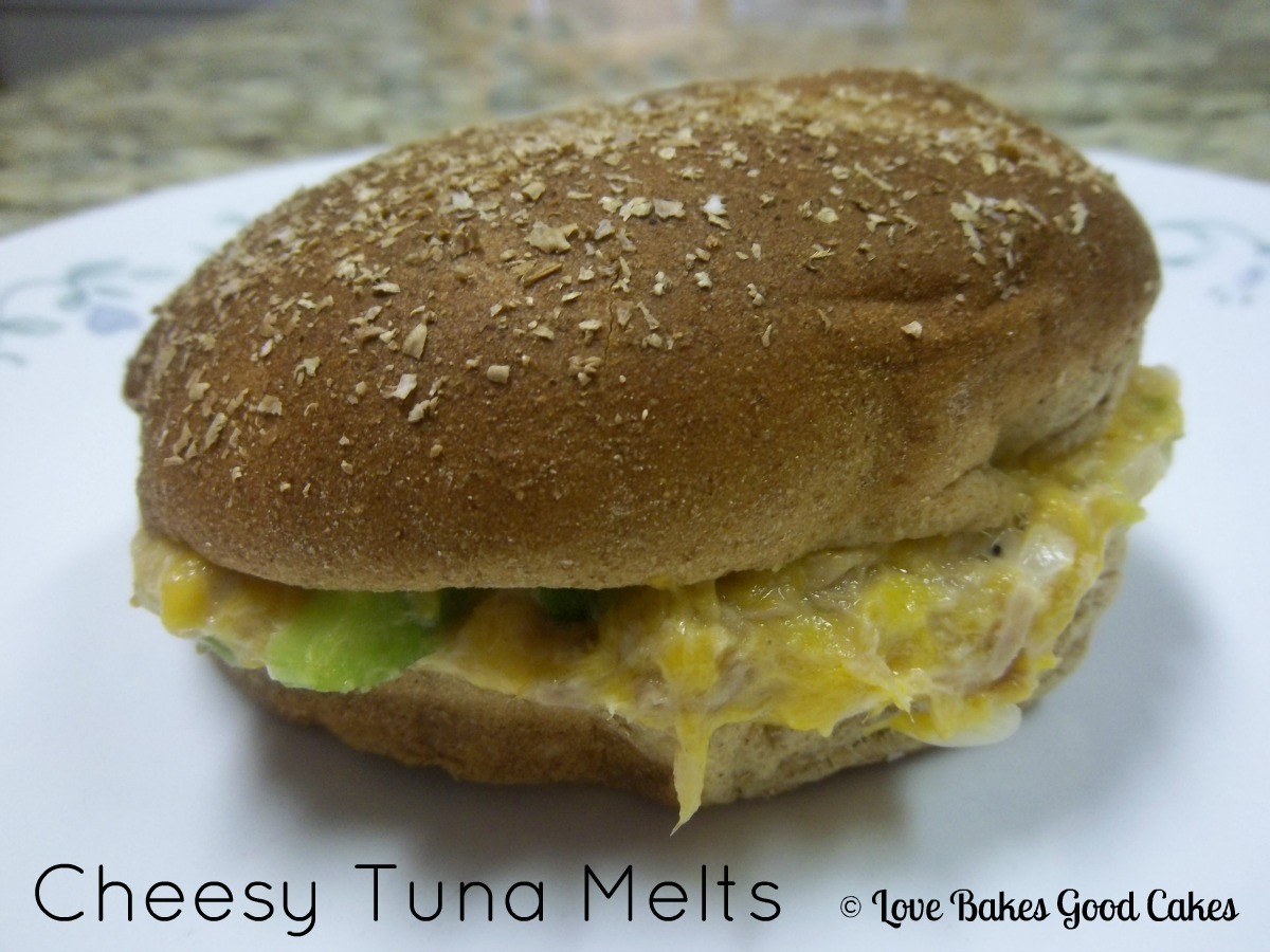 tuna melt on a bun