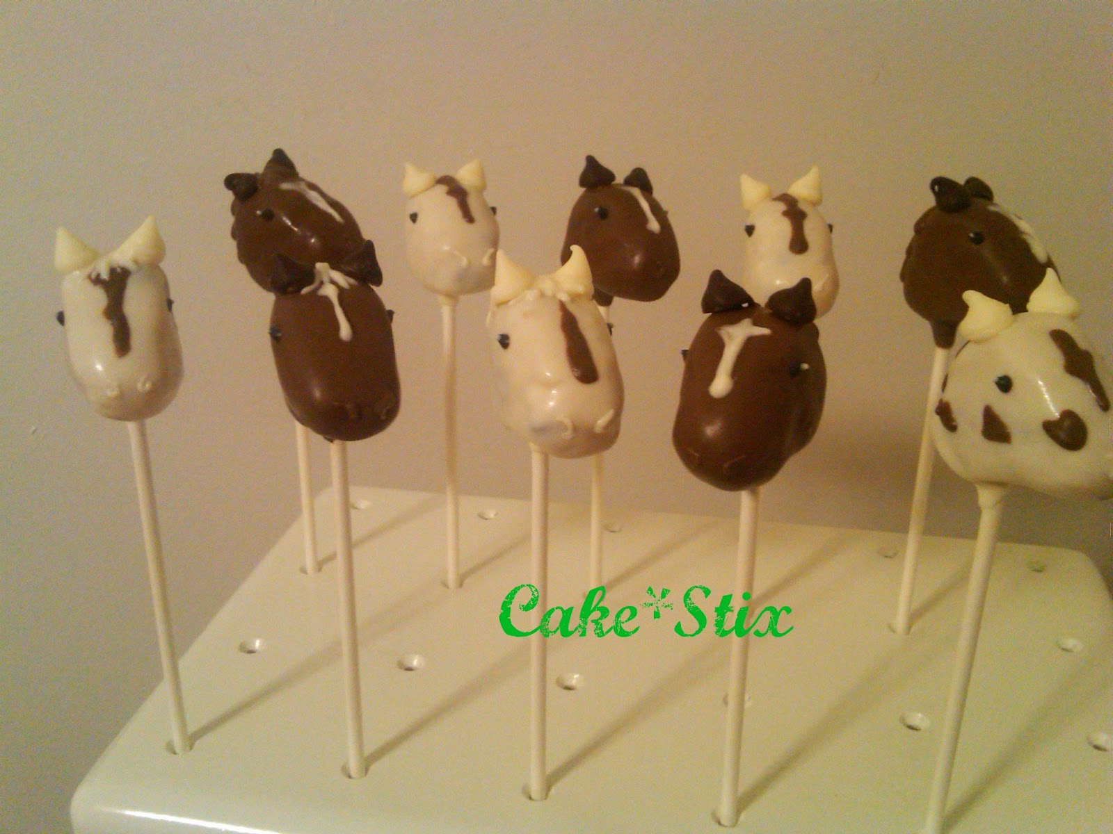 Horseplay How to Make Pony Pops! Cake Bytes