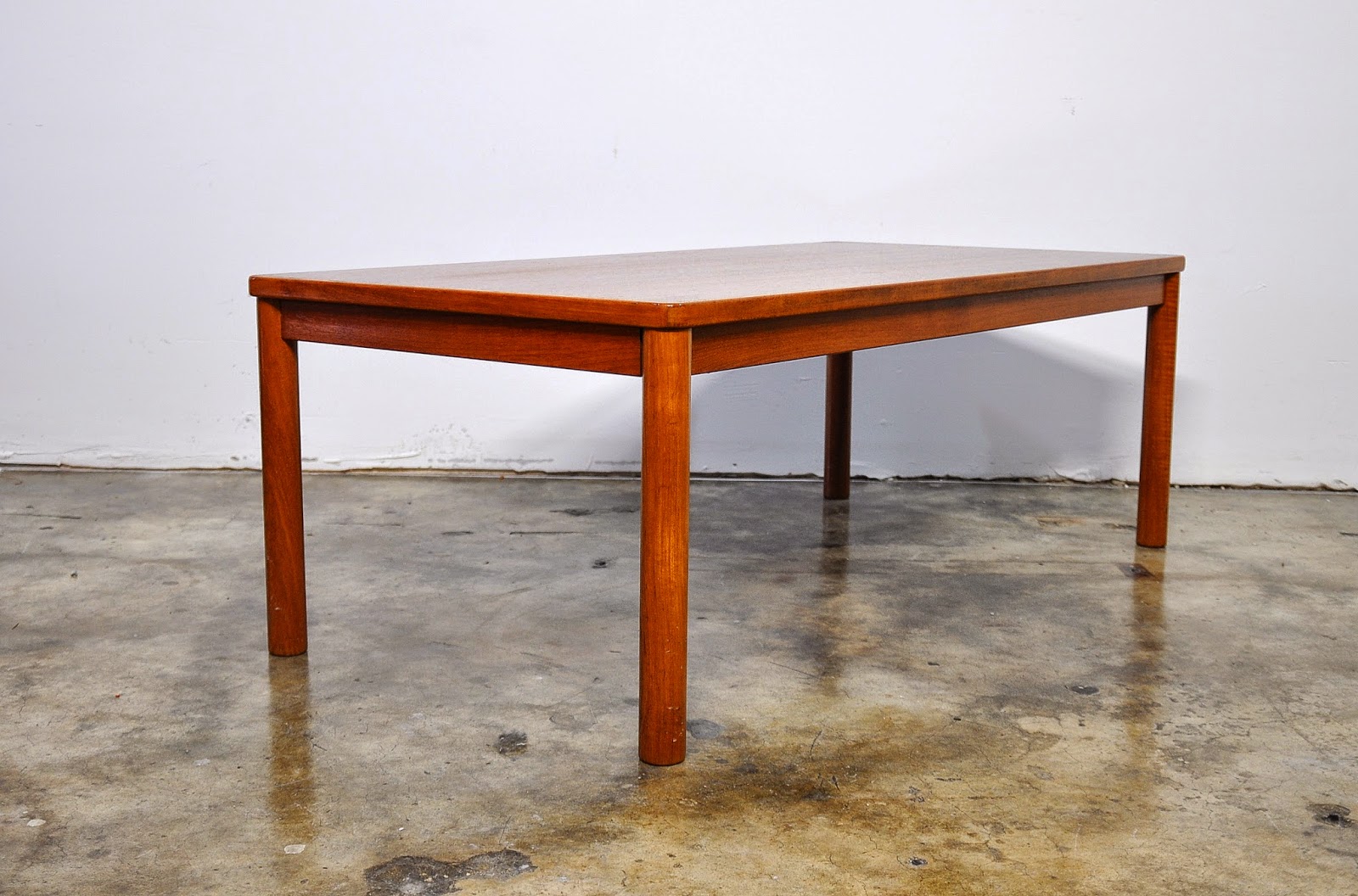 SELECT MODERN Danish Modern Teak Coffee or Cocktail Table