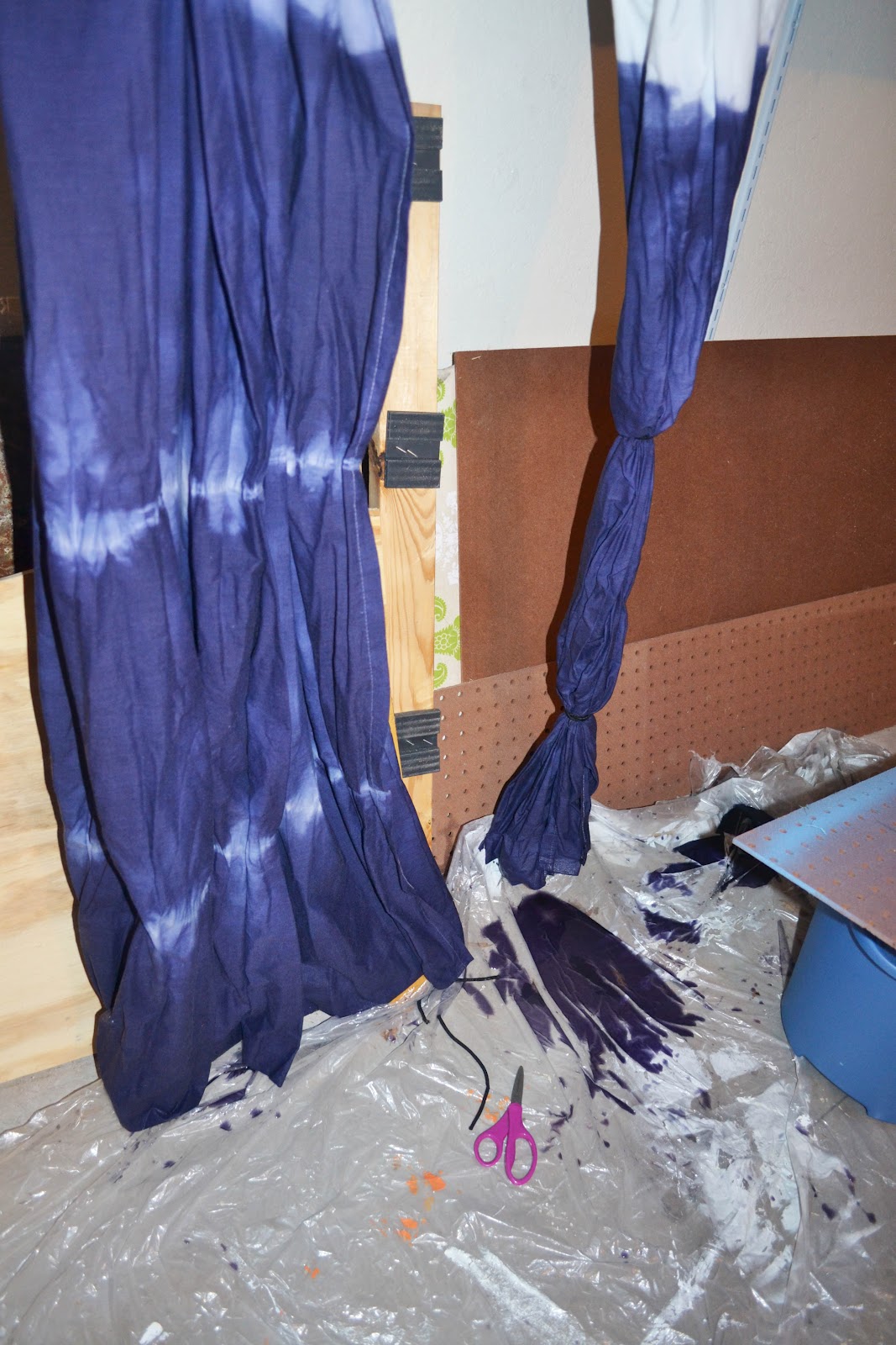 Adventures In Creating Easy Breezy Dip Dye Curtains