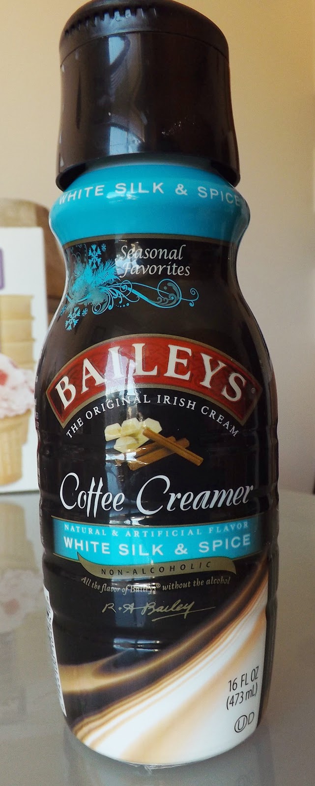 NaeSays Bailey's Holiday Creamer Review White Silk & Spice