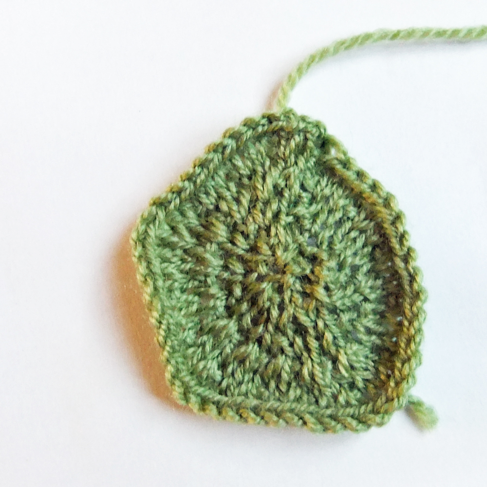 So much yarn, so little time.: Cactus pincushion knitting pattern ...