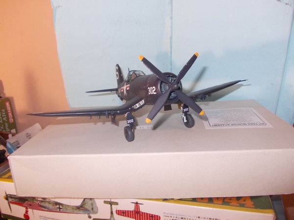 F4U-4B - Corsair Academy 1/48 Tn_Imagem+012