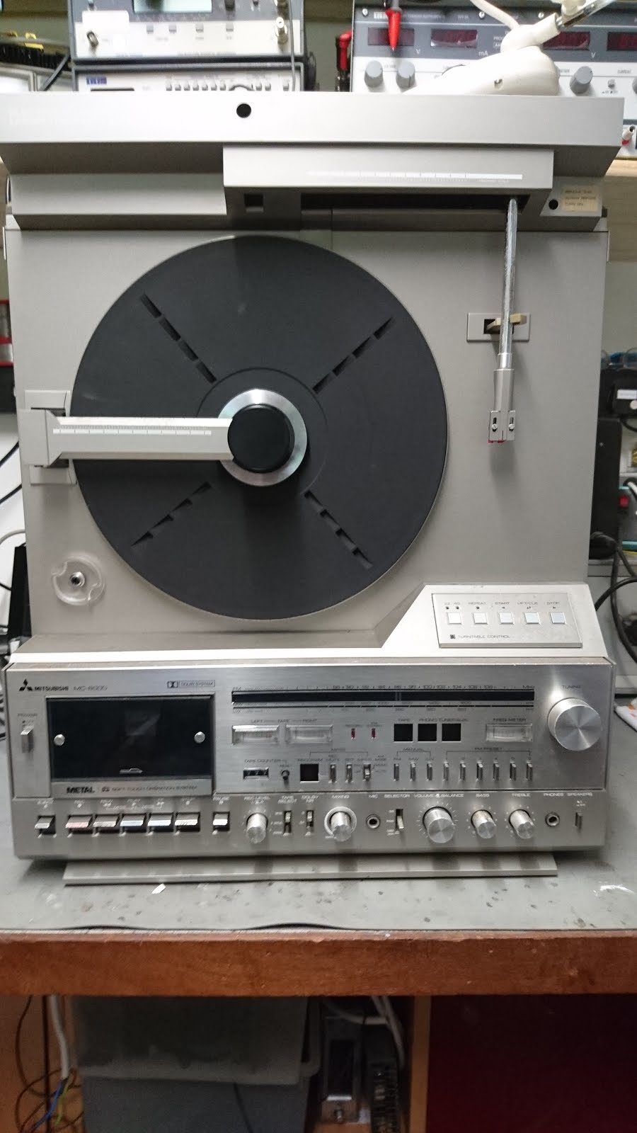 Doz' Blog Mitsubish MC8000 audio system repairs.