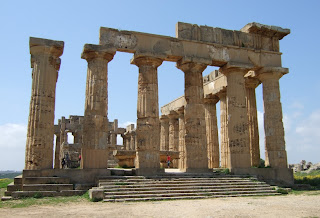Ostseite des Tempels E von Selinunt Ostseite des Tempels E von Selinunt