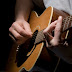 Users Manual, Cómo tocar guitarra
