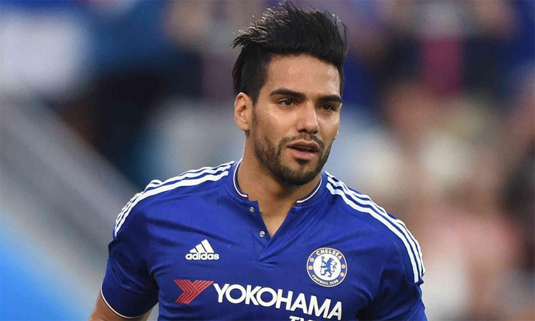 Falcao en el Chelsea - Árbitro bombero Radamel Falcao García (1986): futbolista colombiano