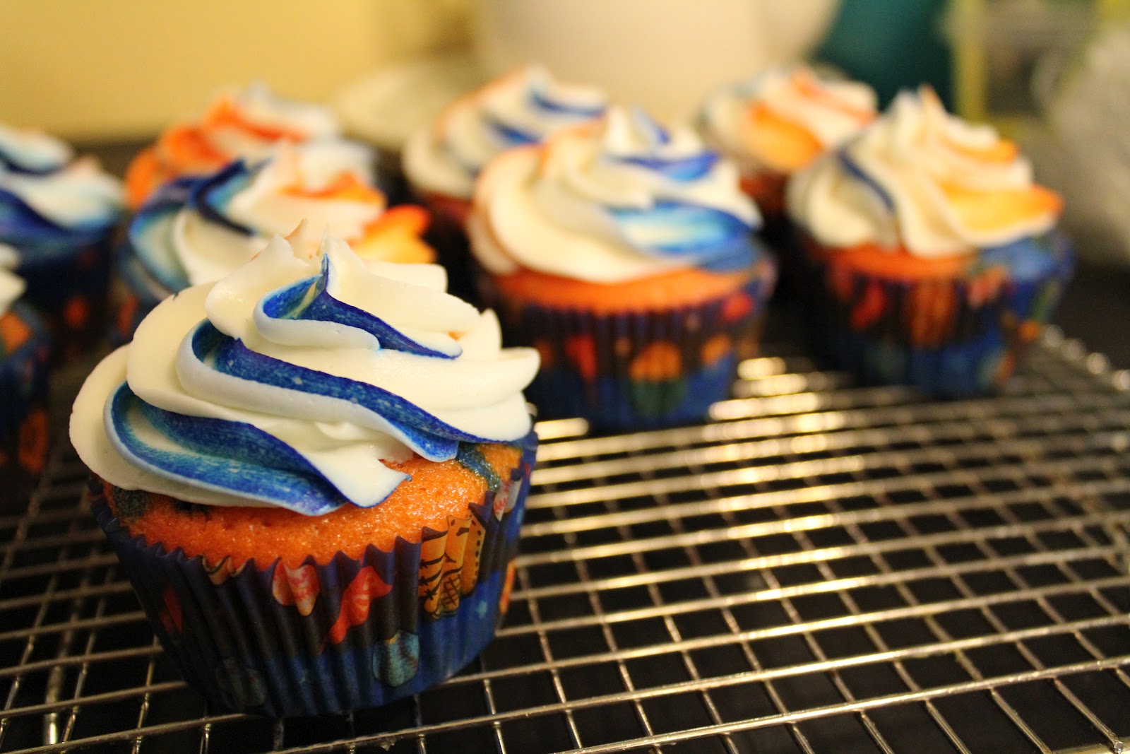Little Kitchen (or New Hip) on the Prairie Batter Up! Colourful Cupcakes!