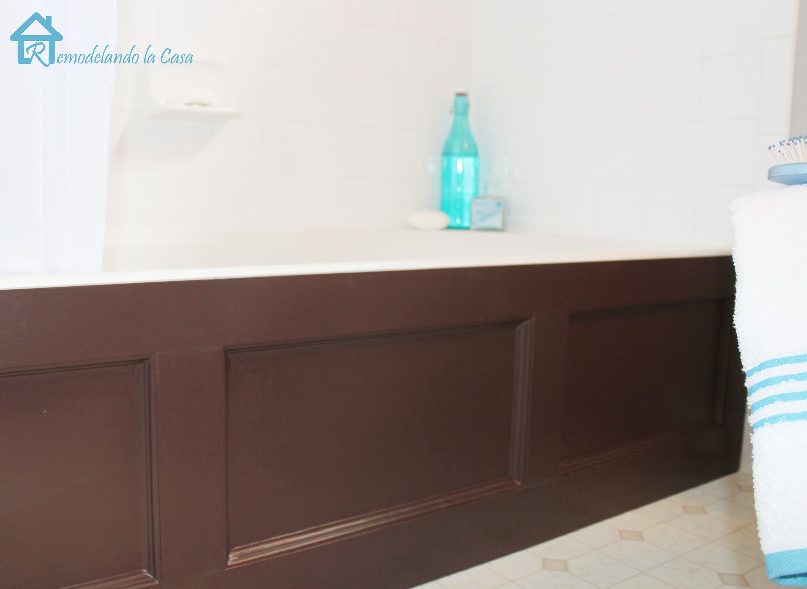 Bathroom Makeover Remodelando la Casa