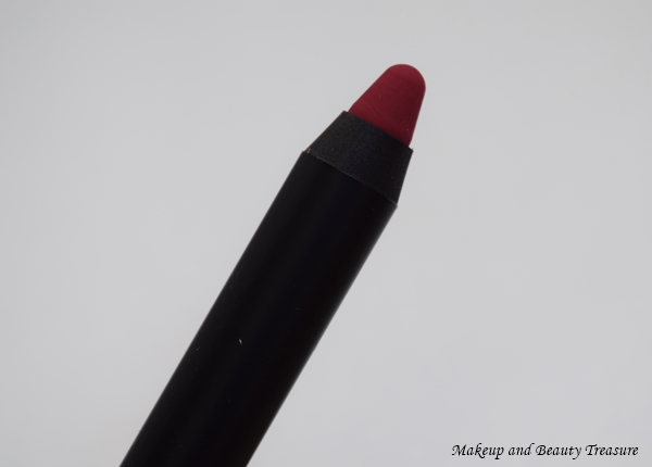 best makeup beauty mommy blog of india: Sugar Cosmetics Matte As Hell  Crayon Lipstick Holly Golightly Review & Swatches
