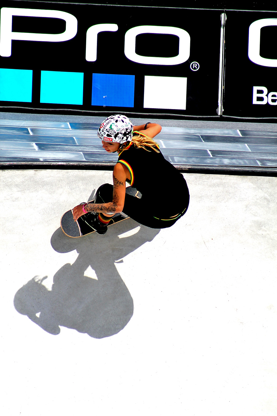 X GAMES SKATE WOMEN SLIDE SKATEBOARDING Revista especializada en difundir lo mejor del