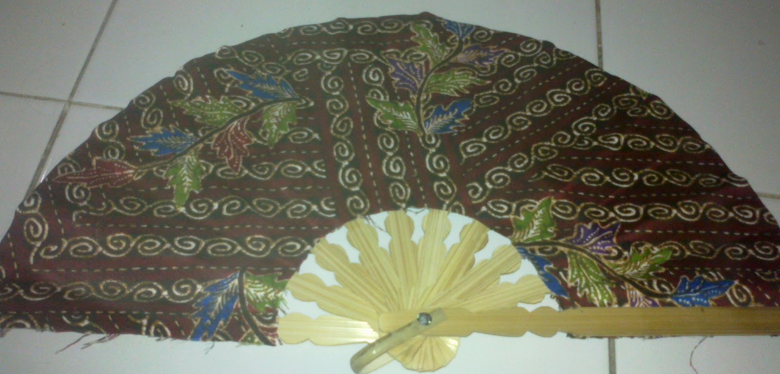 Kipas Batik 23cm