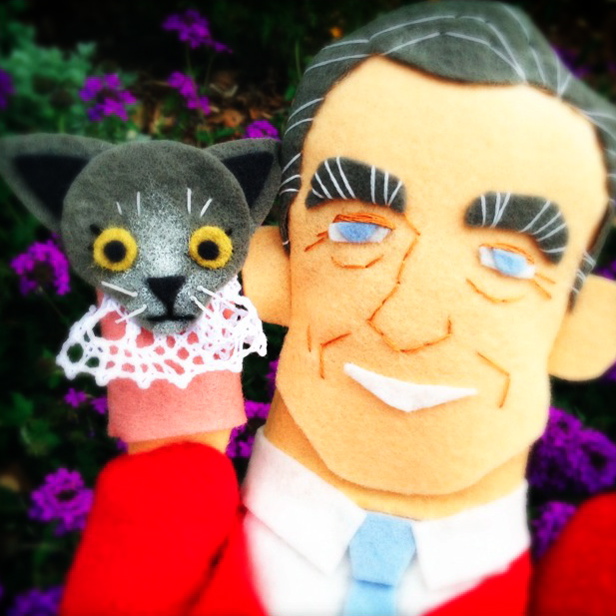 alicia policia Mister Rogers Hand Puppet