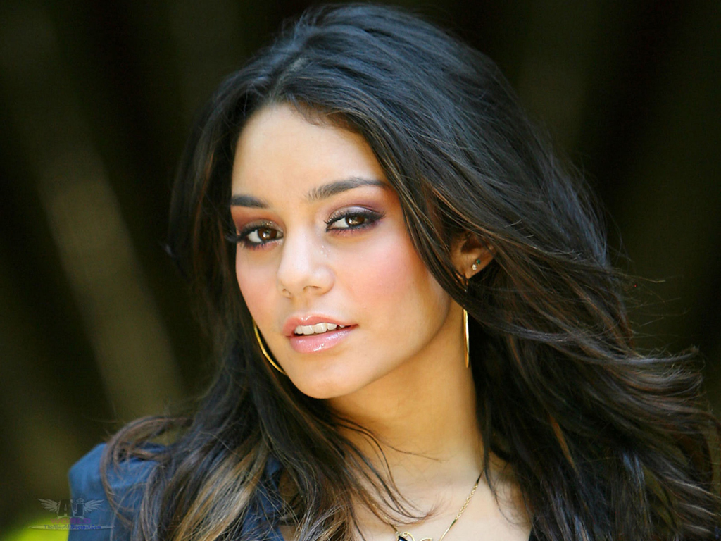 [Image: Vanessa+Hudgens+Latest+Unseen+Photos+In+...4%2529.jpg]