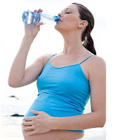 Tomar agua durante el embarazo. Ejercicio durante el embarazo Ejercicio durante el embarazo. Ejercicio en el embarazo. Cuerpo en forma