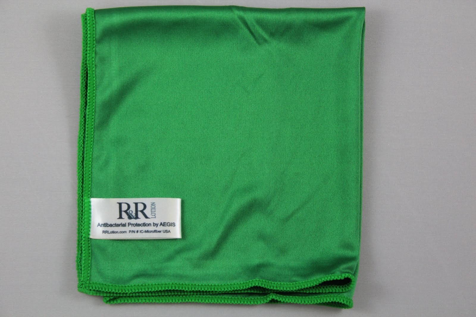 The Q Source Resource R & R Lotion's Antimicrobial Microfiber Cleaning