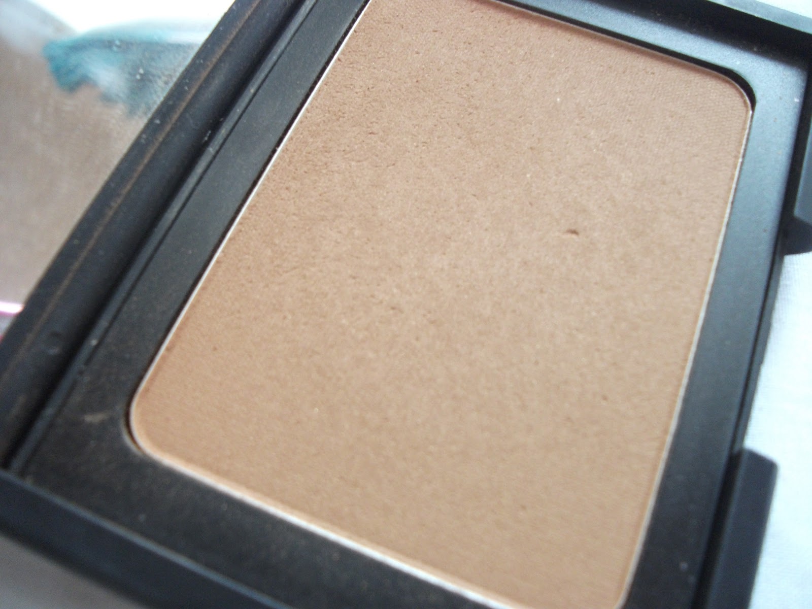 MakeupByElysa // A Scottish Beauty Blogger Bronzer Comparison Nars Laguna VS Benefit Hoola
