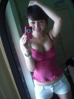 belahan toket seksi belahan toket seksi