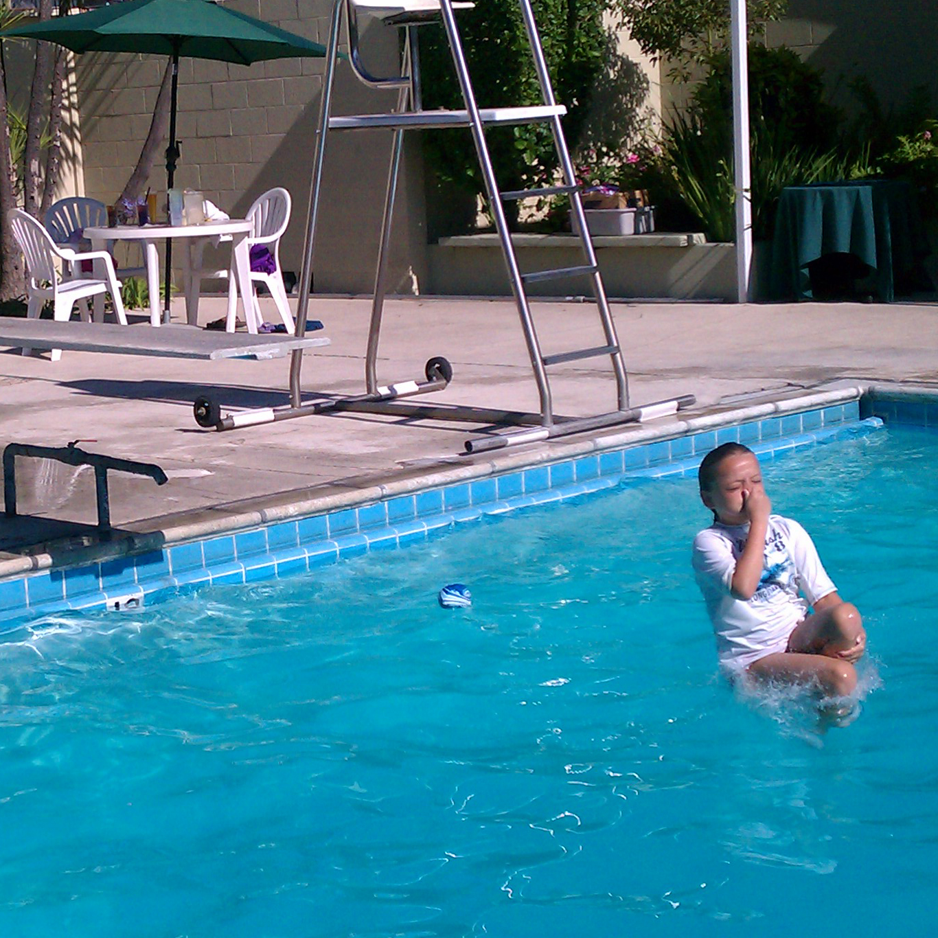 http://4.bp.blogspot.com/-mgdZistLZKM/TglZ7LSPn3I/AAAAAAAACYA/wlbw3bXQ-5o/s1600/swim2.jpg