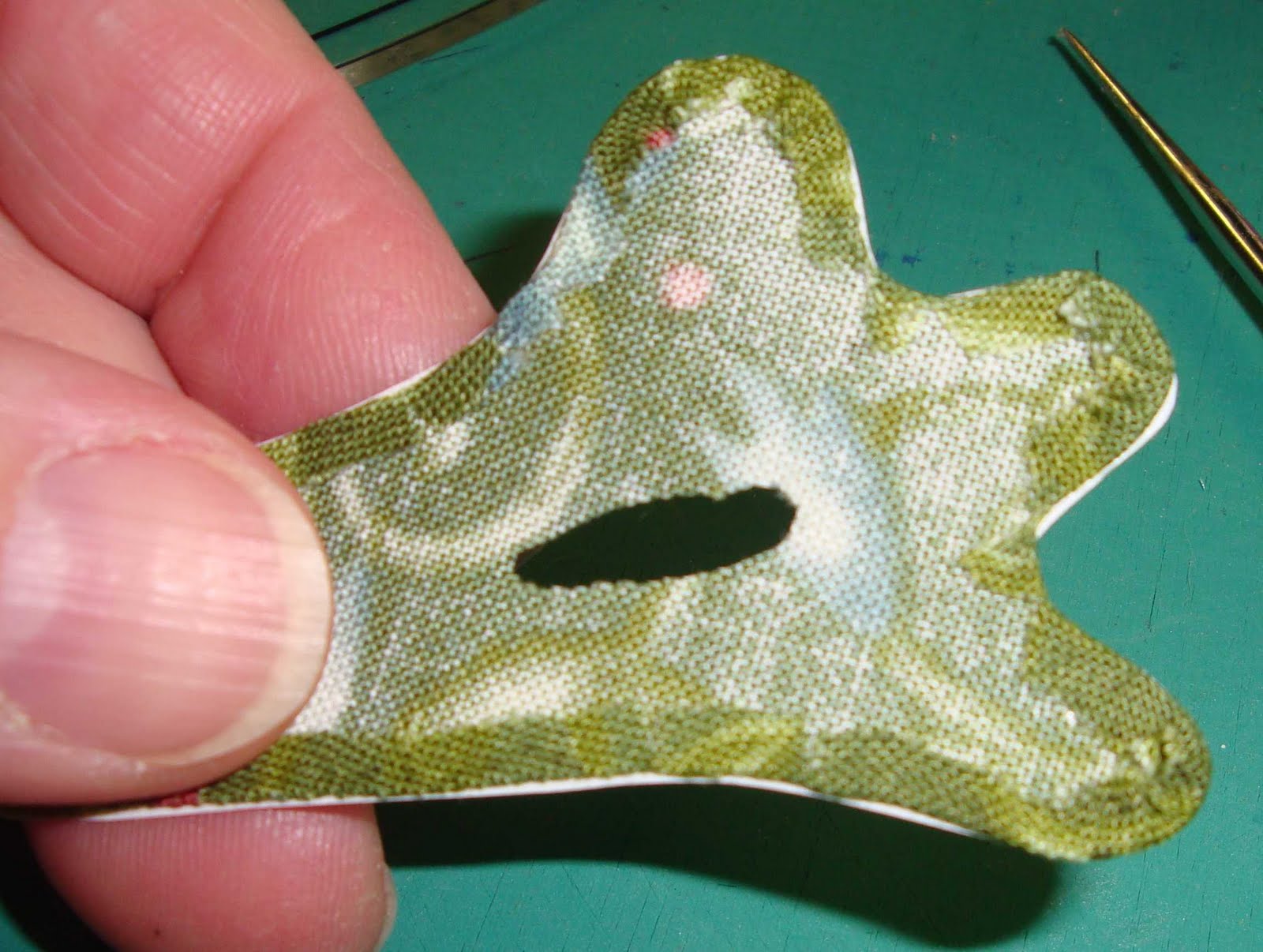 FABRIC THERAPY Glue stick applique, the tutorial PART THREE...