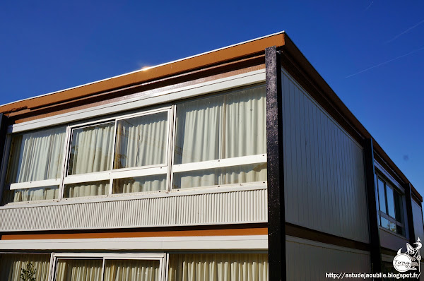 Meaux - Ecoles et logements de fonction, Compayre, Condorcet, Binet, Alain Grand Ensemble de Beauval, ZUP. Architectes: Marcel Lods, Henri Beauclair, Paul Depondt GEAI (Groupement d'études pour une architecture industrialisée) Construction: 1967 - 1970 Meaux - Ecoles et logements de fonction, Compayre, Condorcet, Binet, Alain Grand Ensemble de Beauval, ZUP. Architectes: Marcel Lods, Henri Beauclair, Paul Depondt GEAI (Groupement d'études pour une architecture industrialisée) Construction: 1967 - 1970