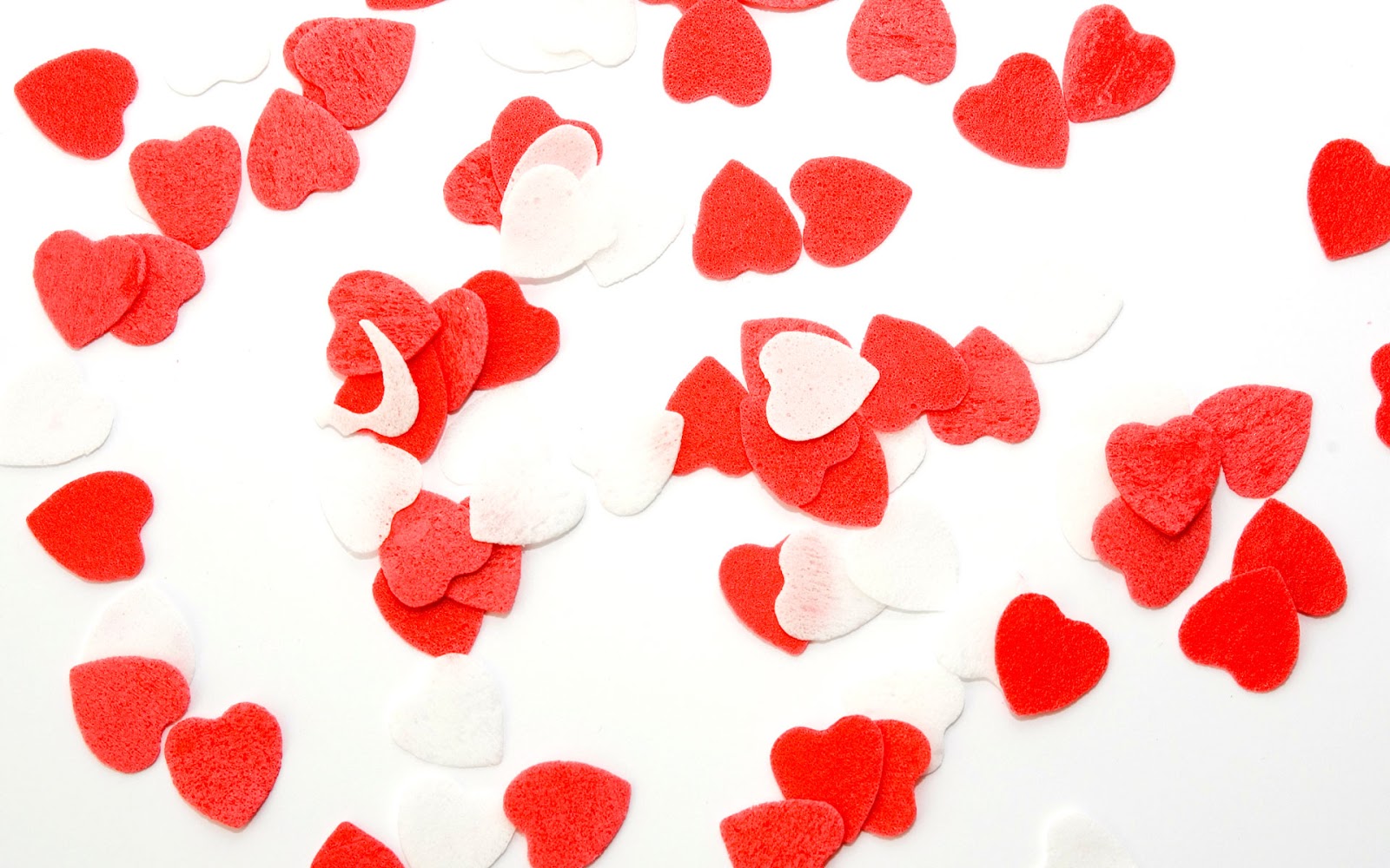http://4.bp.blogspot.com/-miqRKCadPAY/UKTt3bDZxkI/AAAAAAAAAe0/AP2zmiB4byA/s1600/plenty_of_love_hearts-Cybersearch.jpg