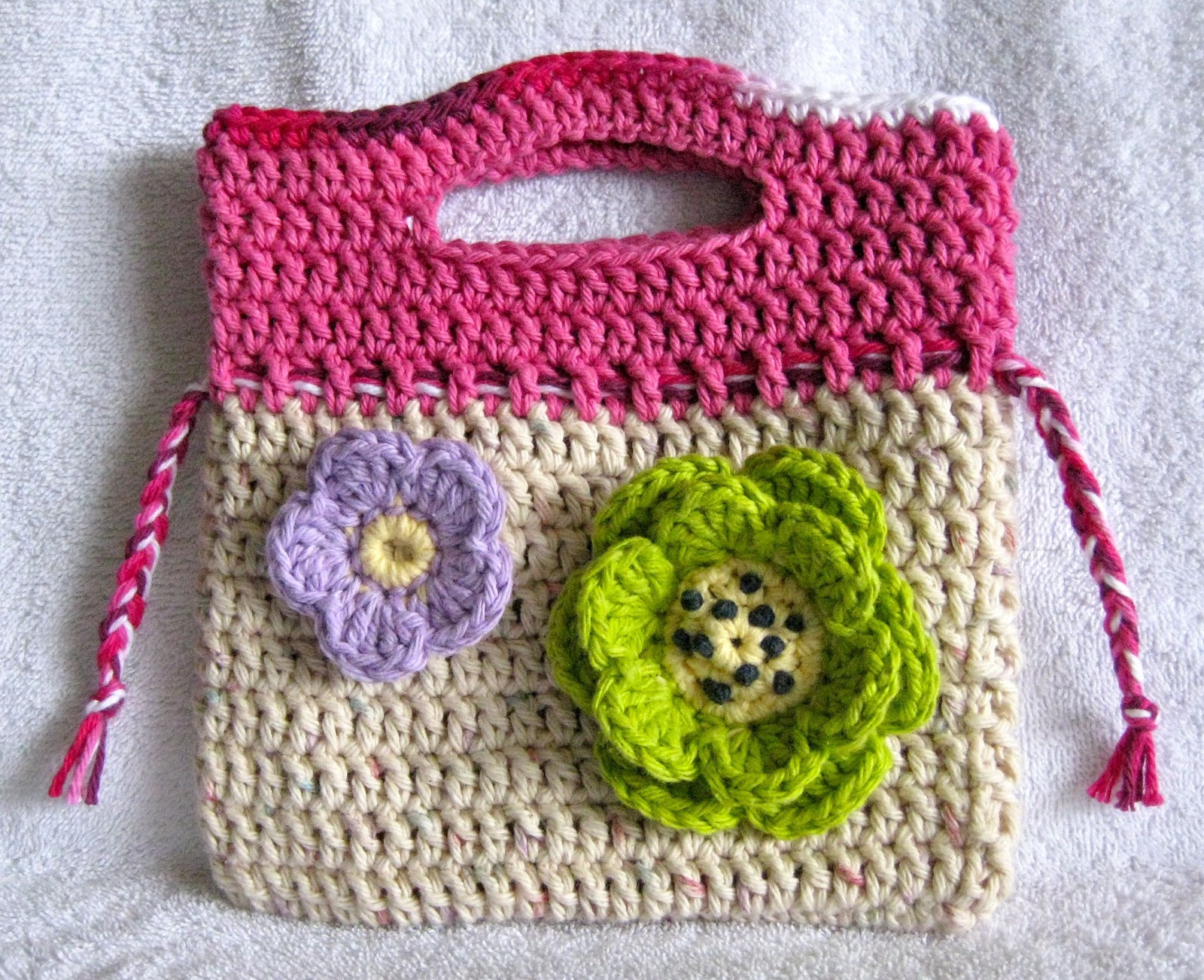 Yarn Over Mo Little Floral Purse Free Pattern