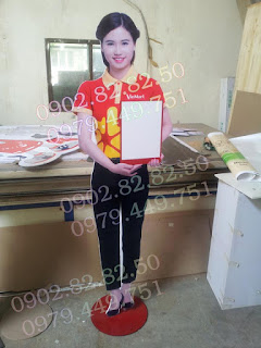 standee hình người standee hình người