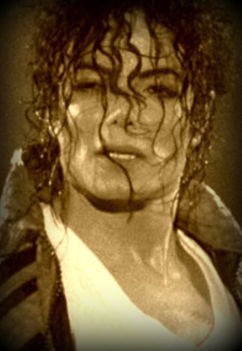 Michael-michael-jackson-18805359-485-703.jpg
