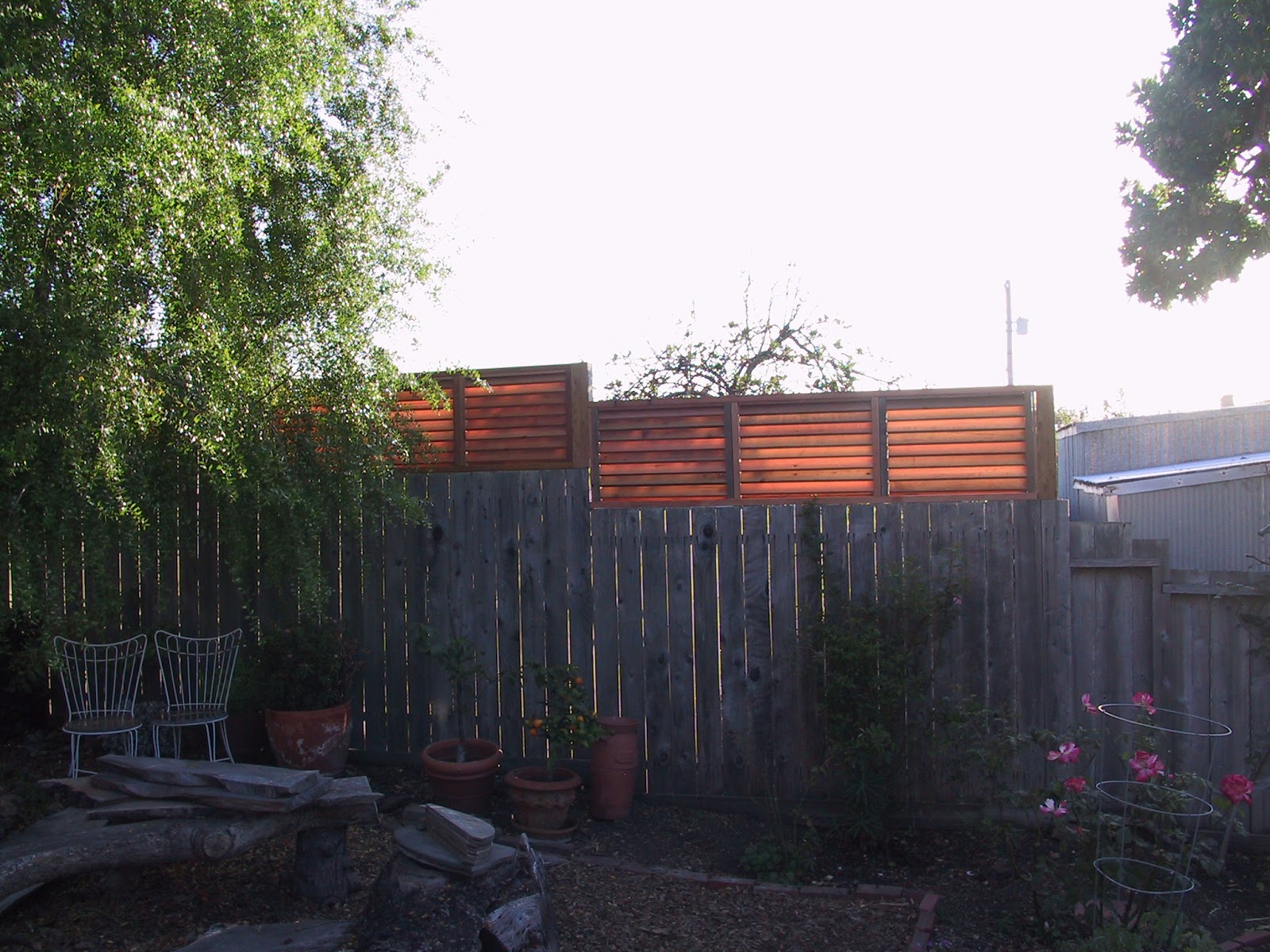 Stand Out Work Fence top panels for privacy in windy conditions