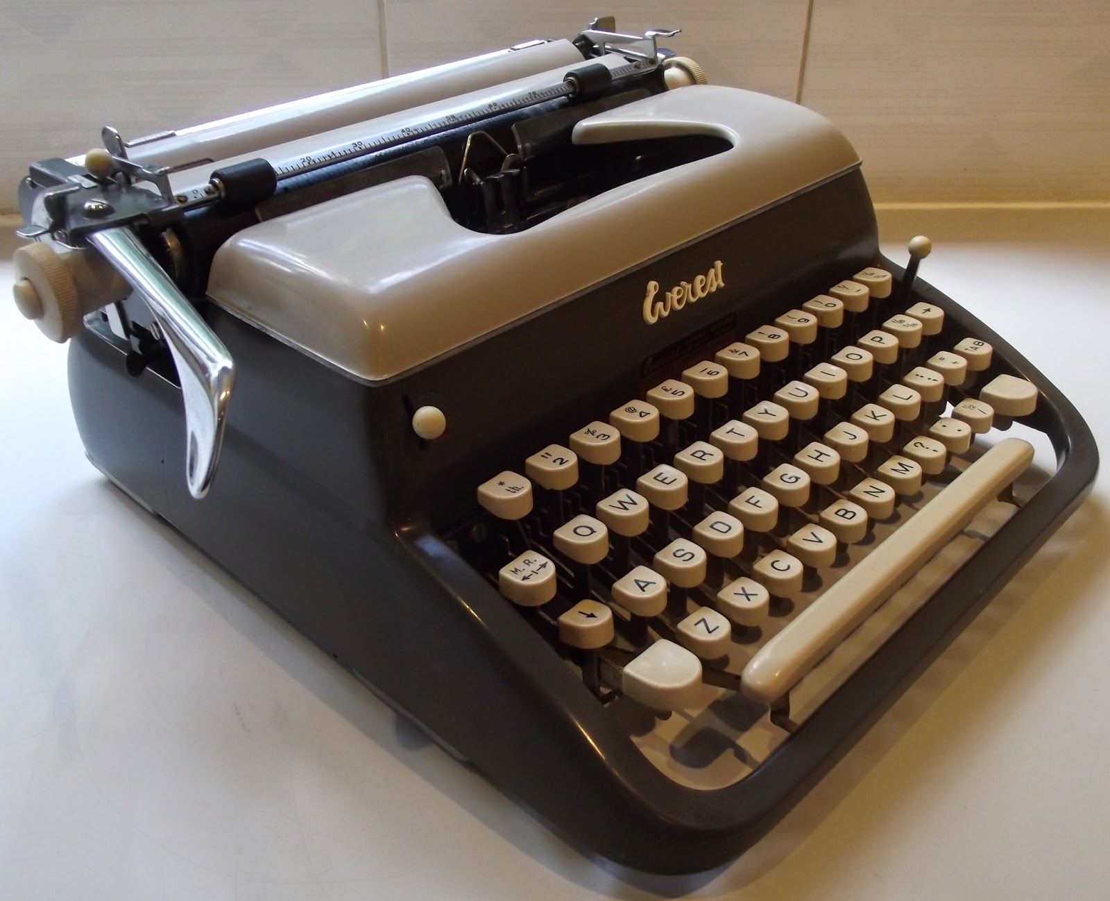 oz.Typewriter Typewriters For Sale