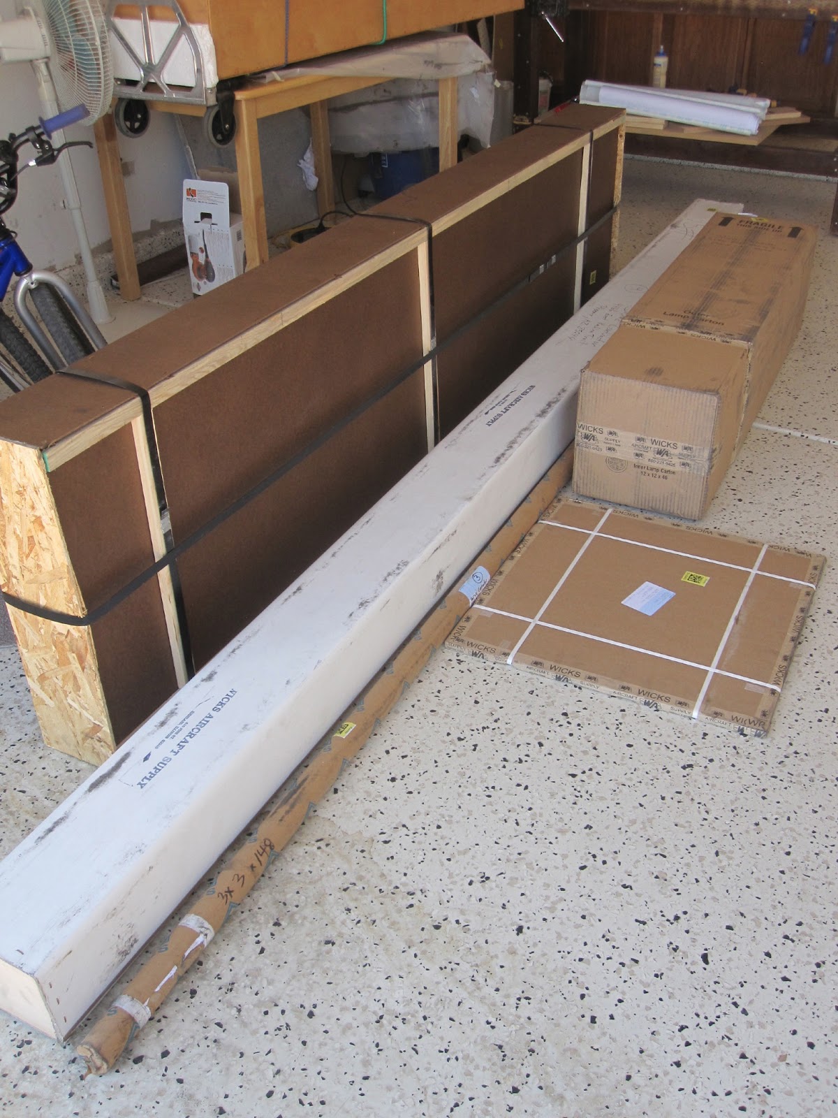 Mitchell Wing B10 Build Log B10 kit from Wick's Aircraft arrives!