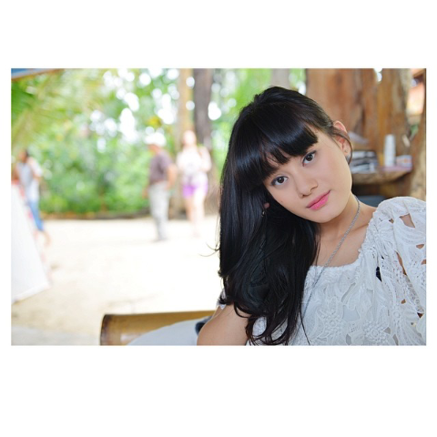 Biodata dan Gallery Foto Cantik Artis Muda Pendatang Baru Dinda Hauw