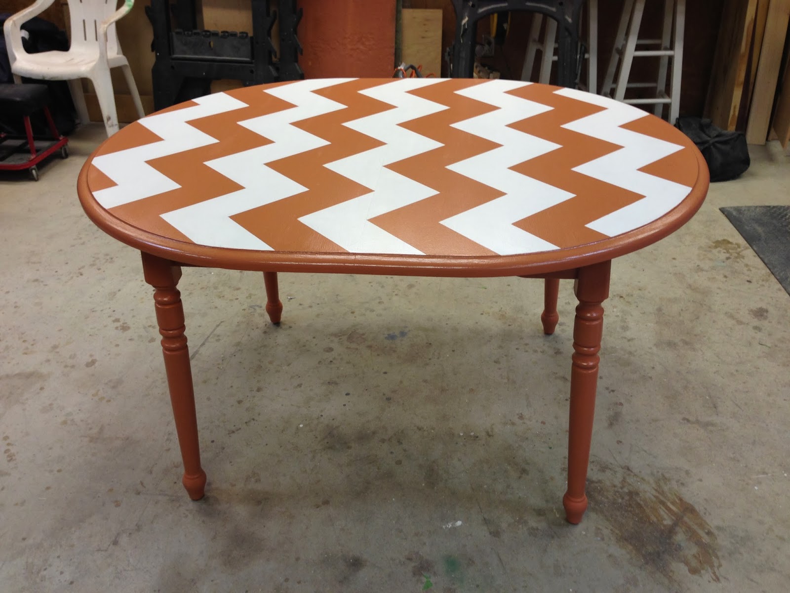 Wilker Do's How to Chevron Stripe a Table Top