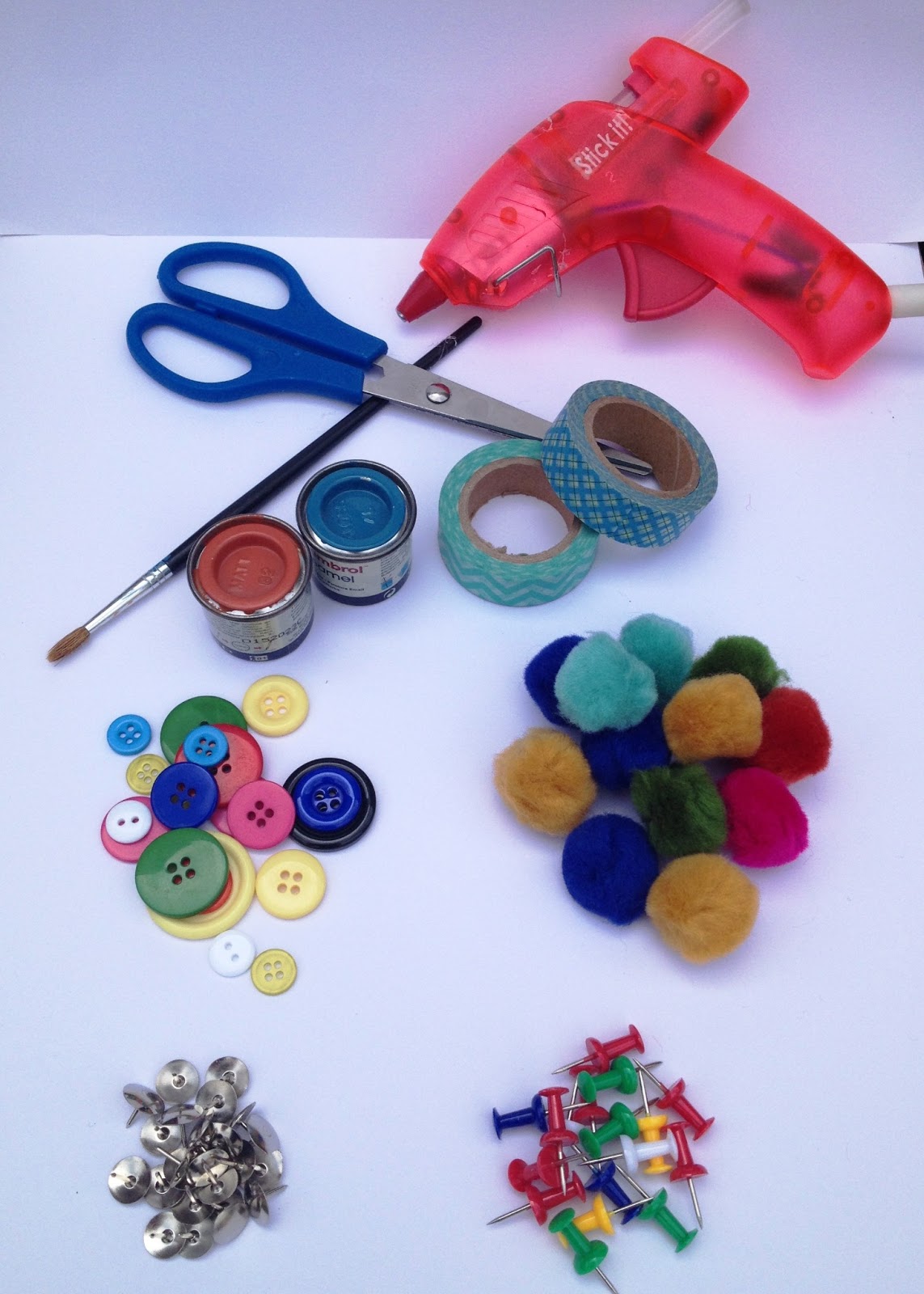 buttons and paint... and some Pretty Pins