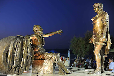 Οι ατάκες του Διογένη και του Μέγα Αλεξάνδρου στην μεταξύ του συνομιλία.. Οι ατάκες του Διογένη και του Μέγα Αλεξάνδρου στην μεταξύ του συνομιλία..