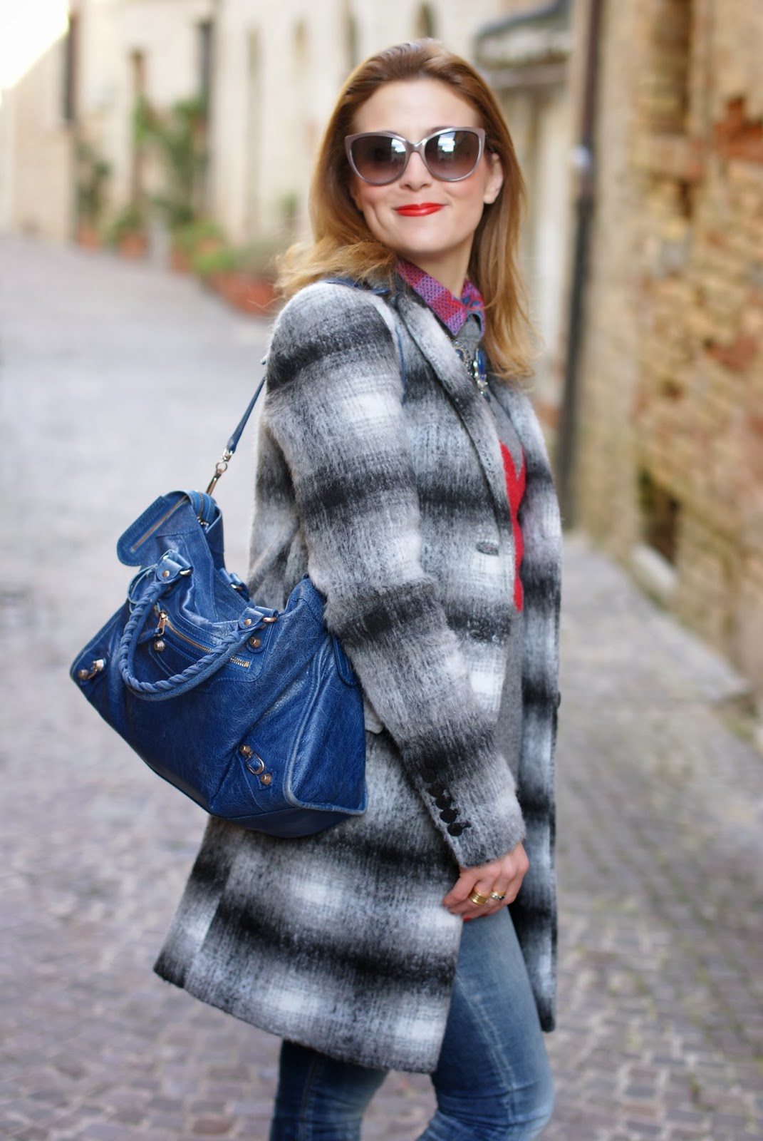 Zara checked coat, heart sweater, Balenciaga City cobalt blue, Fashion and Cookies, fashion blogger