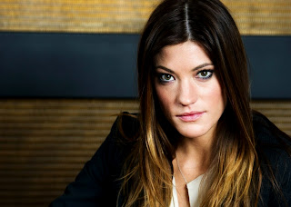 Jennifer Carpenter in Suit HD Wallpaper