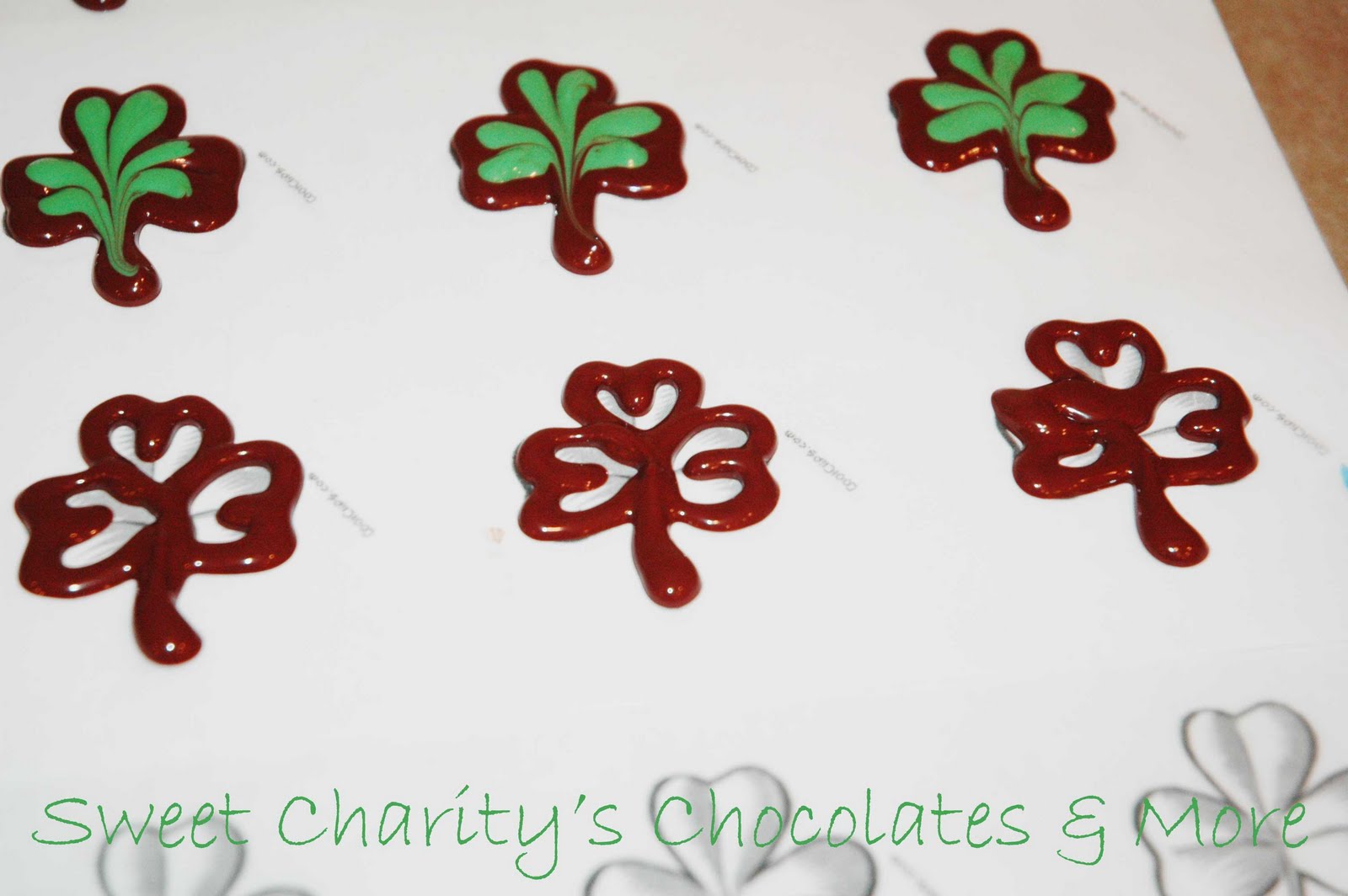 Shamrocks Outline