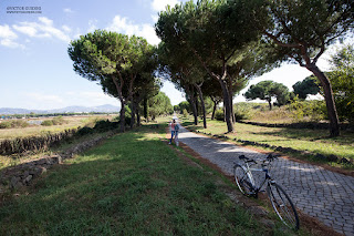 Via Appia Bicycle tour in Rome, Rome; Roma; Via appia; bicycle; bicicleta Via Appia Antica; Ruins; ruinas; pedalando em roma; bicicleta em roma