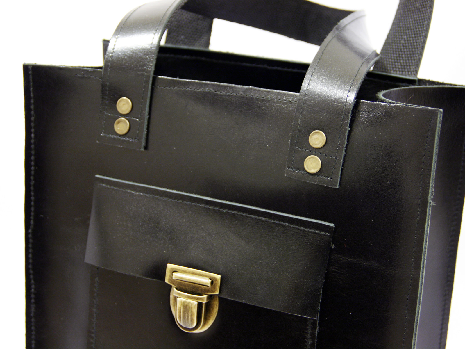 В Ухте случайно забытая сумка послужила поводом для проведения полицейской проверки в здании поликлиники