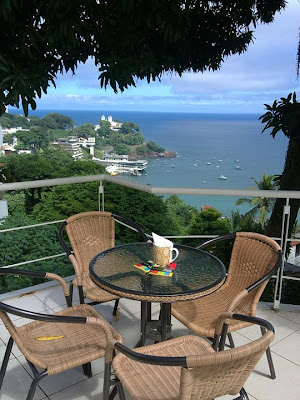 Café Terrasse: a vista da Baía de Todos os Santos (foto retirada do Facebook) Café Terrasse: a vista da Baía de Todos os Santos (foto retirada do Facebook)
