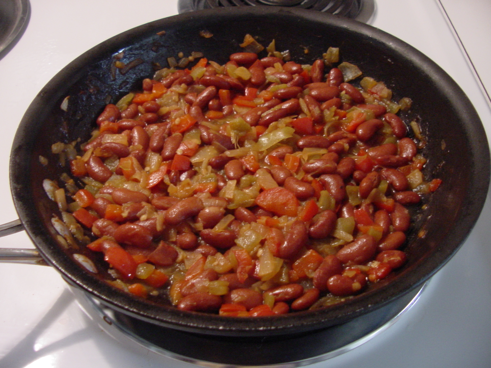 Miss Betsy's TeeTiny Tennessee Kitchen Kidney Beans with Sweet Red Bell Pepper, Mild Chiles