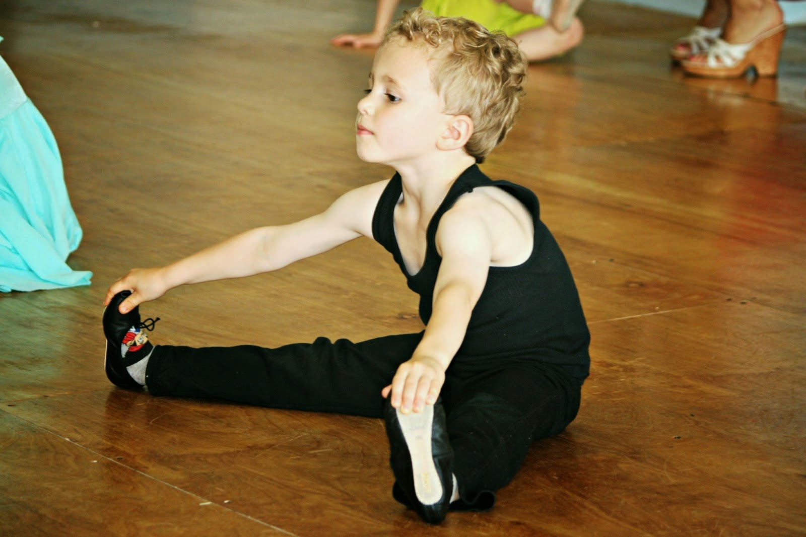 little-boy-dancing-ballet.jpg