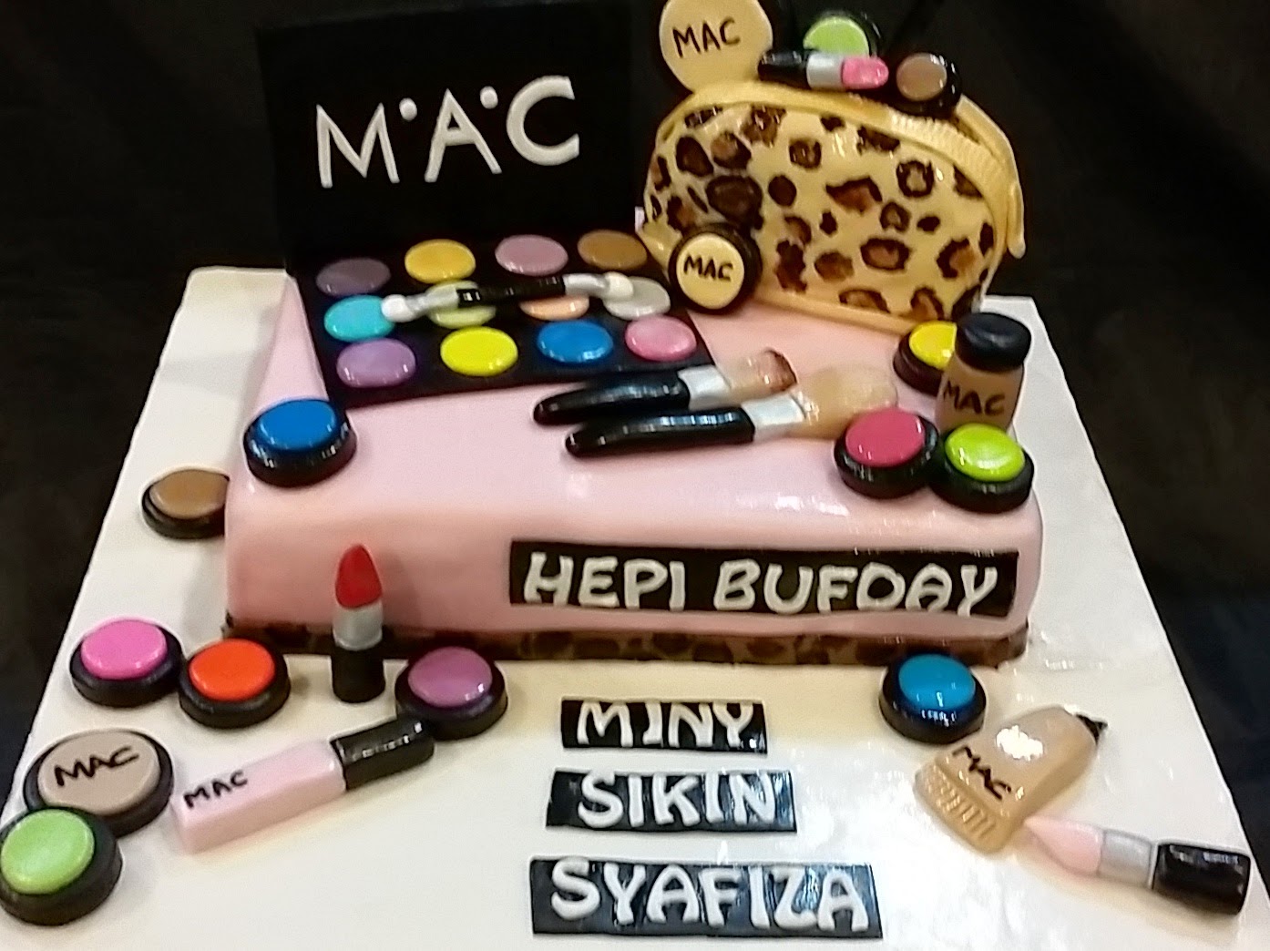 Sweet Creations M.A.C makeup set cake
